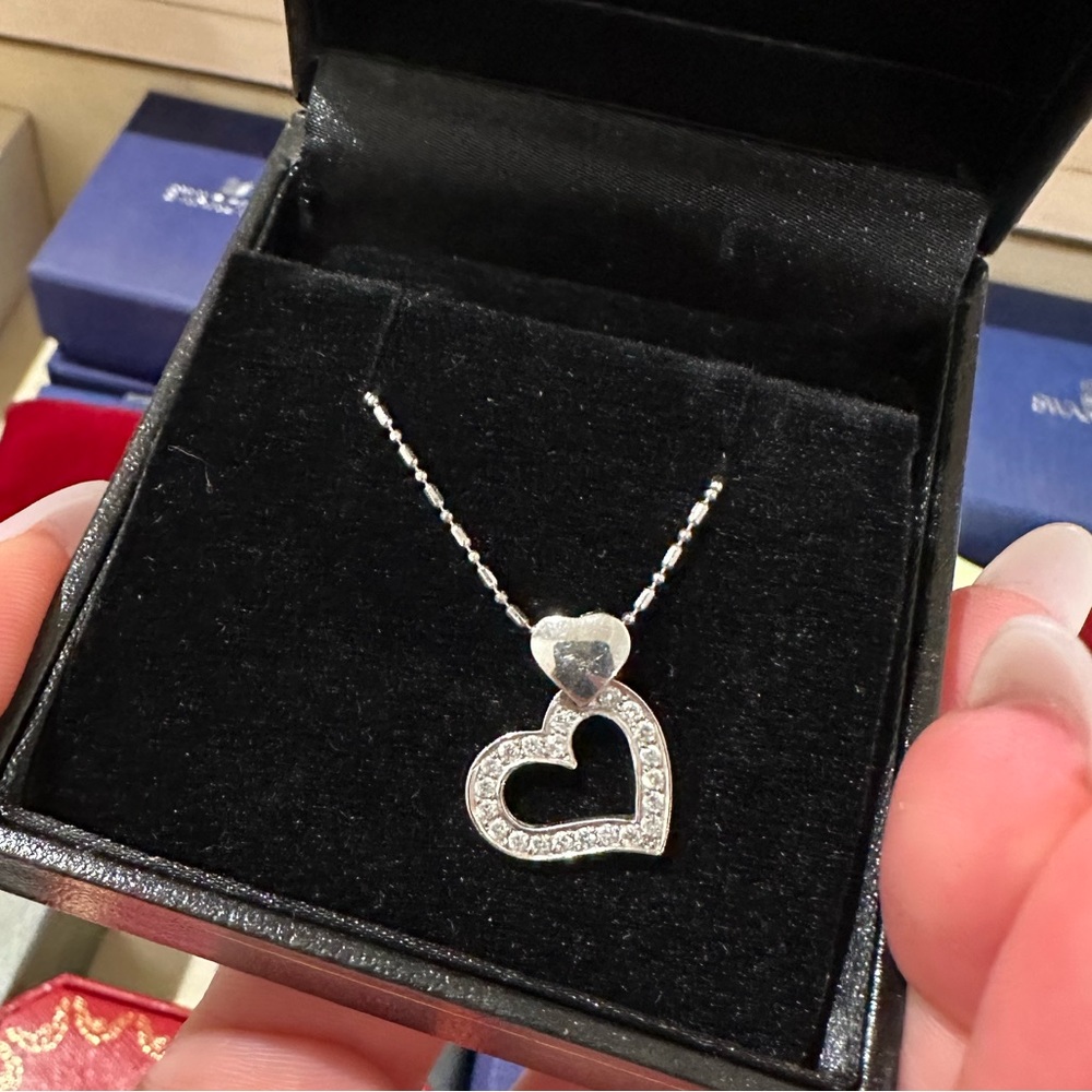 Diamond heart necklace
